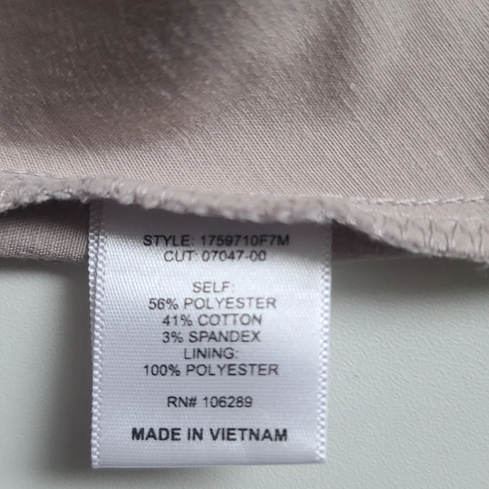 Studio Y Silver Ruffle Top - Picture 6 of 6